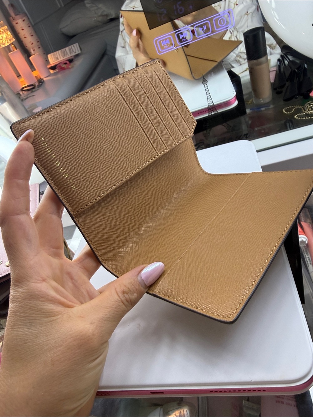 Tory Burch Tan Passport/Card Holder with Gold Logo - Picture 2 of 4